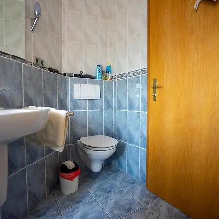 Residenz Rosengrund Wesernest Mit Schwimmbad *