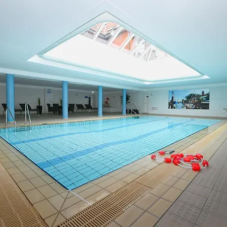 Residenz Rosengrund Wesernest Mit Schwimmbad Apartamento *